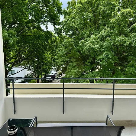 דירה Comfy Modern 4-bed Apartment, Wifi, 20min Dus, 5min A46